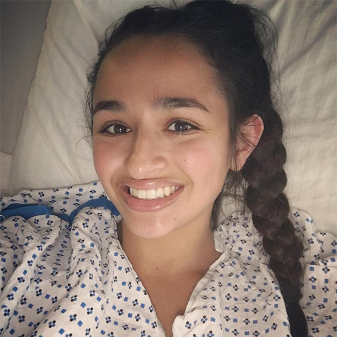 Jazz Jennings Doing Great After Gender Confirmation Surgery E Online 